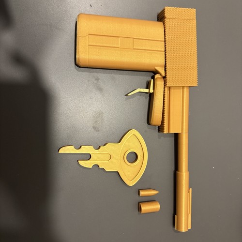 Golden gun 007 from - golden, bond